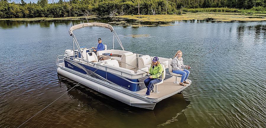 people fishing off the Tahoe 2080 Sport FNC