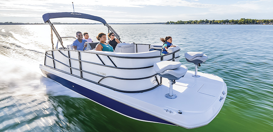 a family cruising in the Hurricane FunDeck 2260 REF-OB