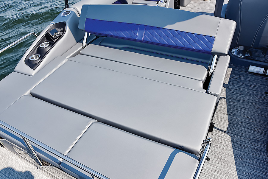 area to lay down in the sun on boat
