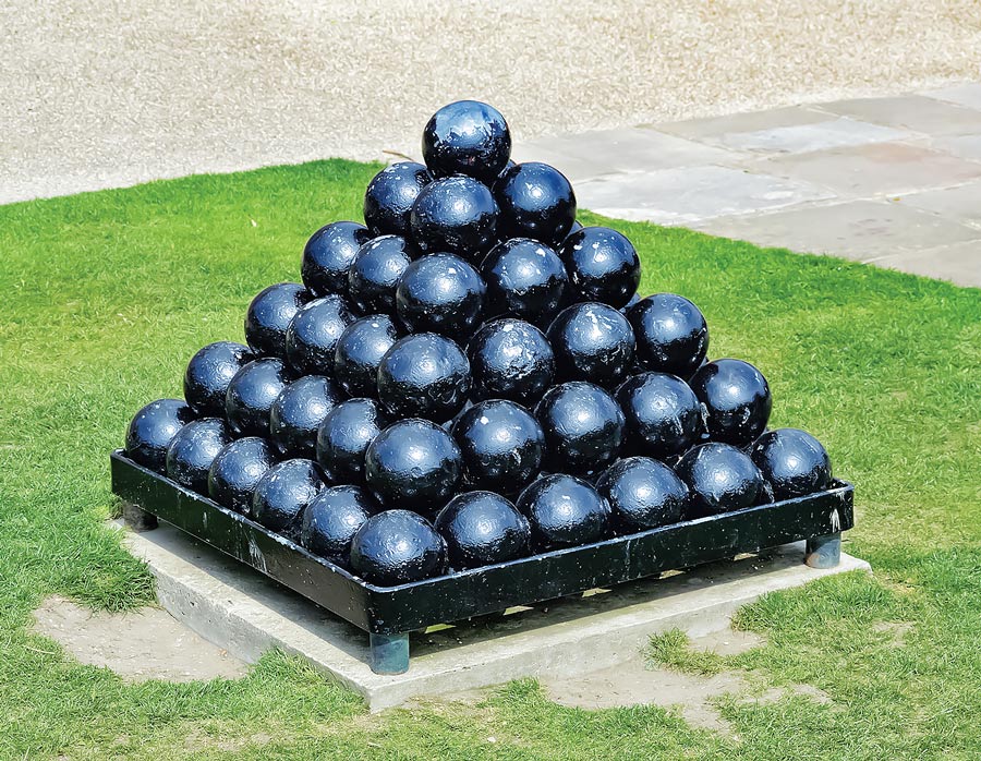 Pyramid of black balls