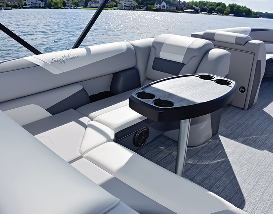 Eclipse 25 SBX seating and table with cup holders