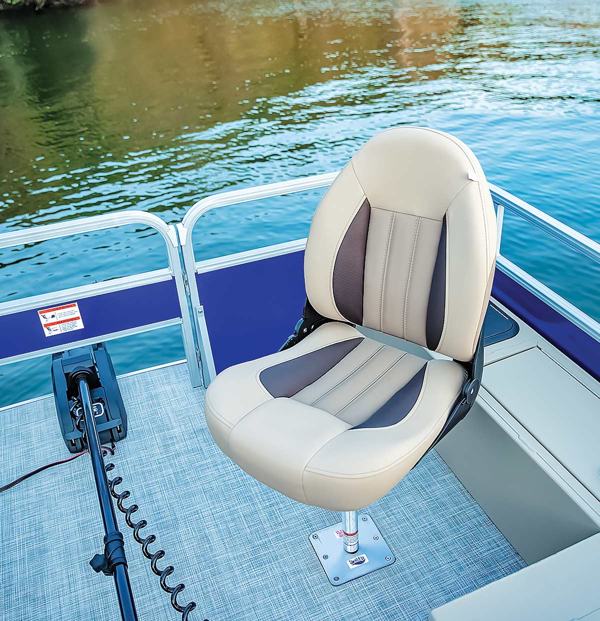 Lowe Sport Fish 214's chair