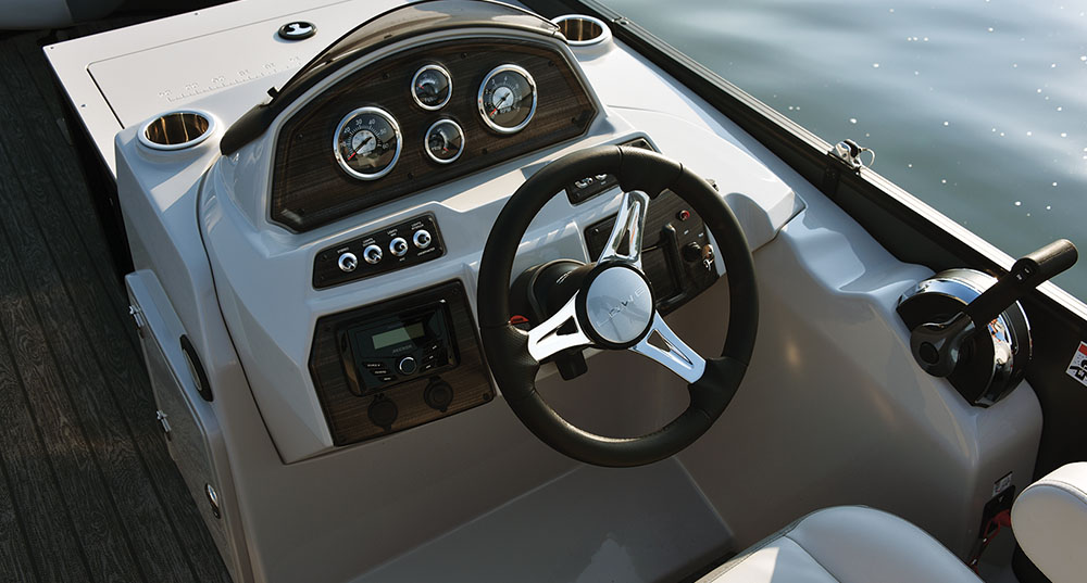 Lowe SF 212 Walk-Thru steering wheel