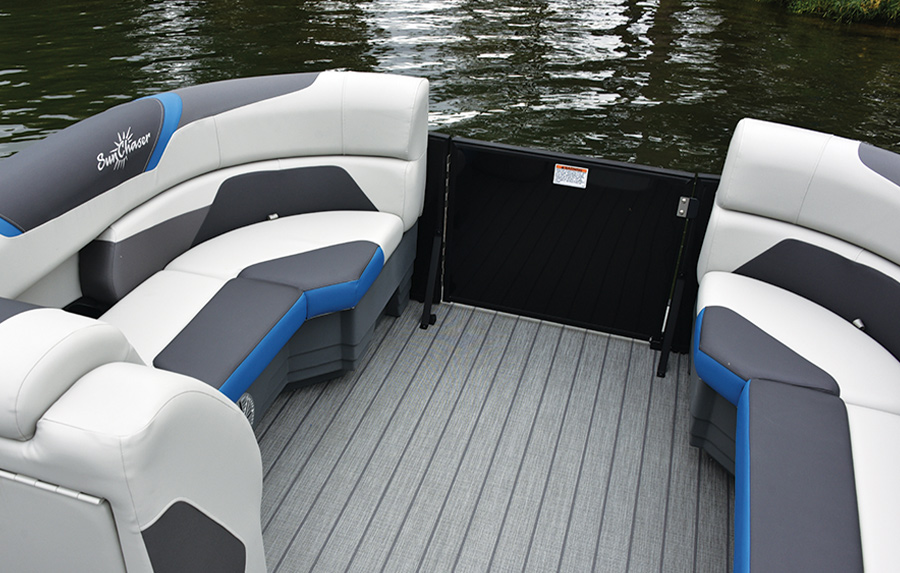 SunChaser Geneva Sport 23 SB passenger seating and back gate