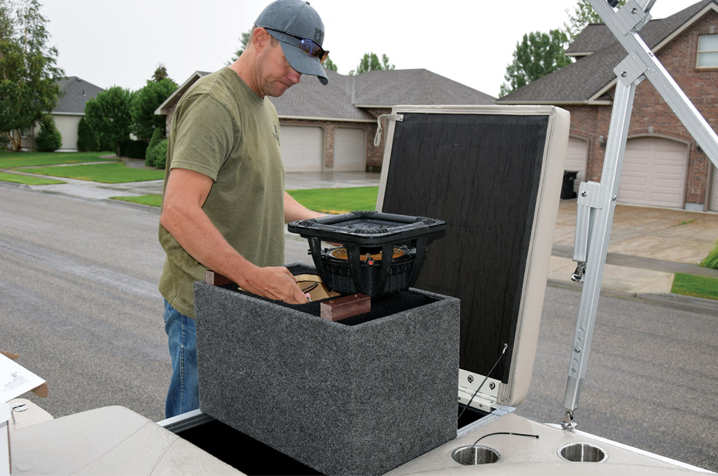 Installing subwoofer