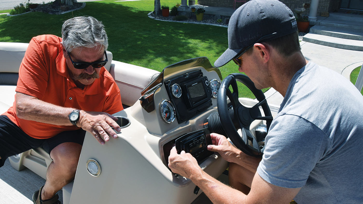 Placing new headunit into helm