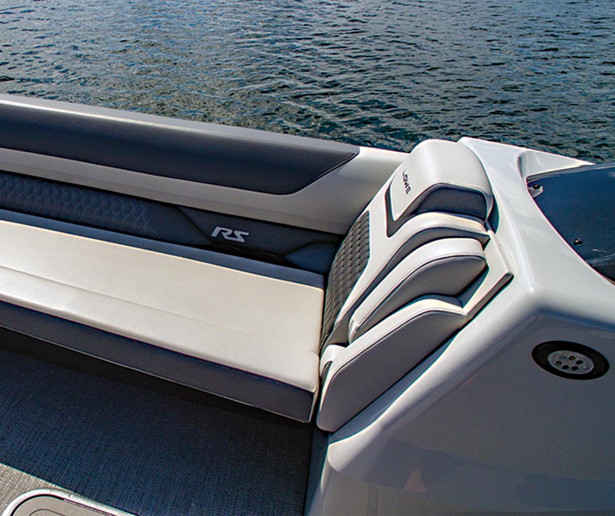 Lowe RS 25DL seats