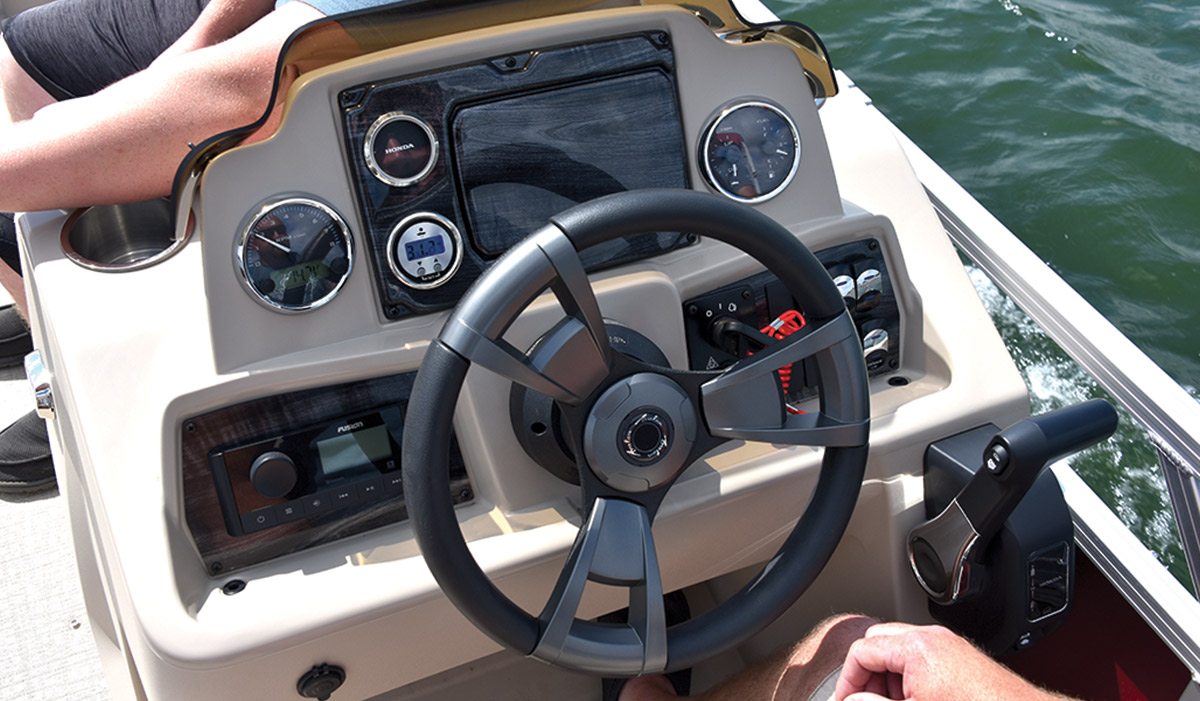 Steering wheel of Avalon Venture Cruise