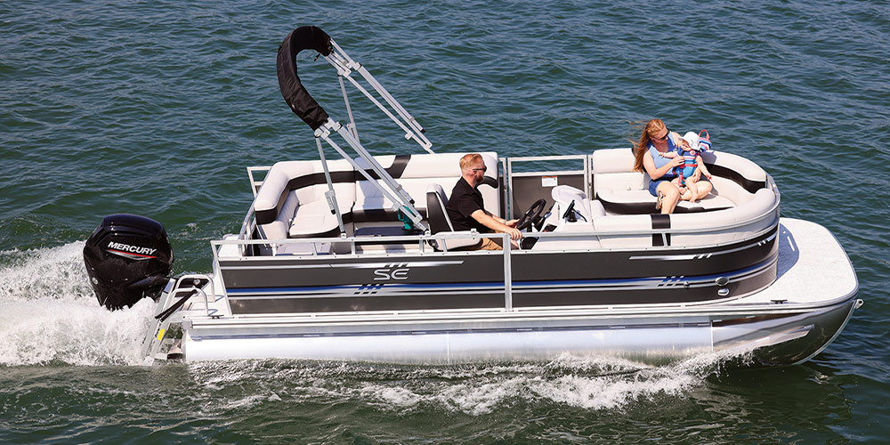 black and white Berkshire 20CL SE in the water