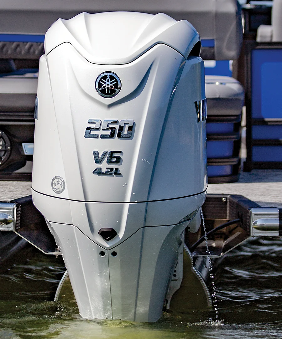Yamaha motor on a Bennington pontoon