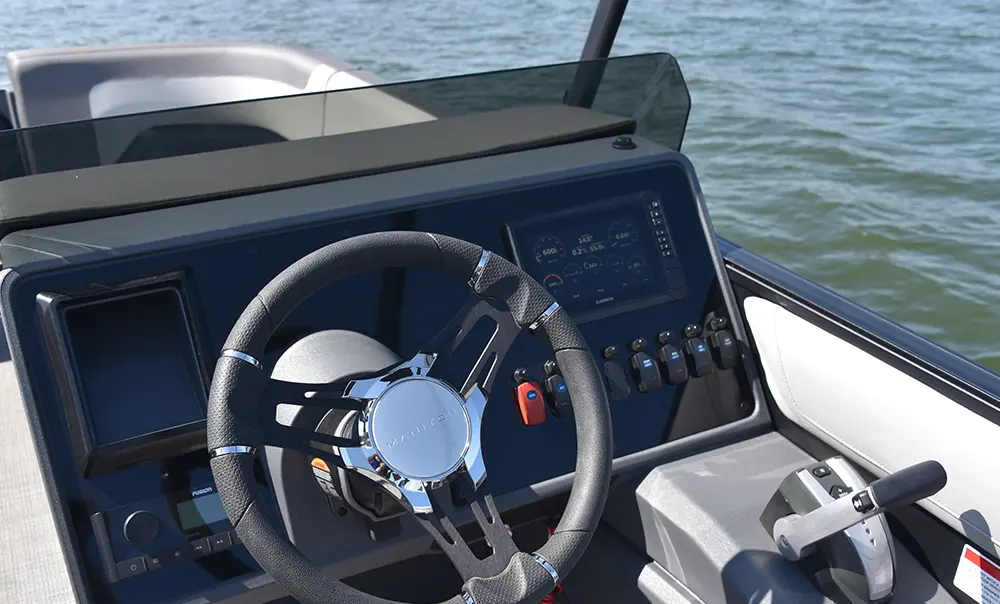 steering wheel on a Manitou pontoon