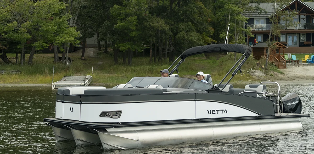 Vetta 23 Levata QLS Windshield
